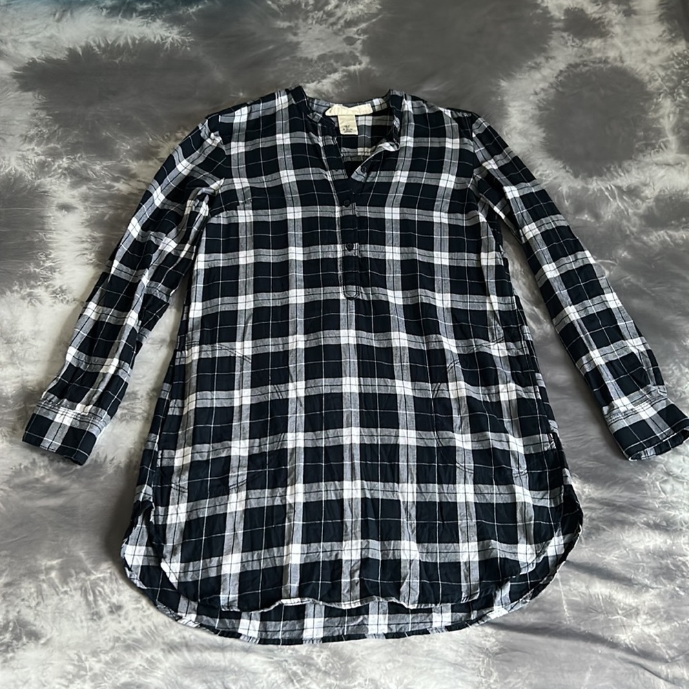 H&M Dark Navy Blue and White Flannel Dress Button Up Pockets L.O.G.G.